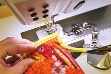 Устройство для окантовки фальцованной косой бейкой Bernina №87 (20/9.5 мм) оптом