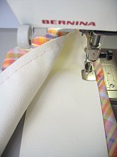 Лапка №16 для сборок широкая 9 мм Bernina оптом